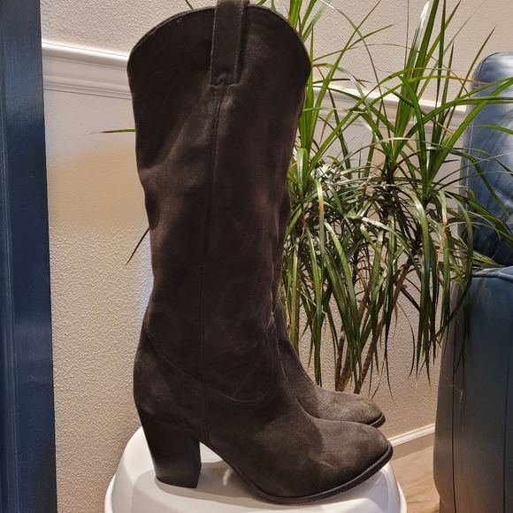 Frye Shoes - Frye Boots Size 9